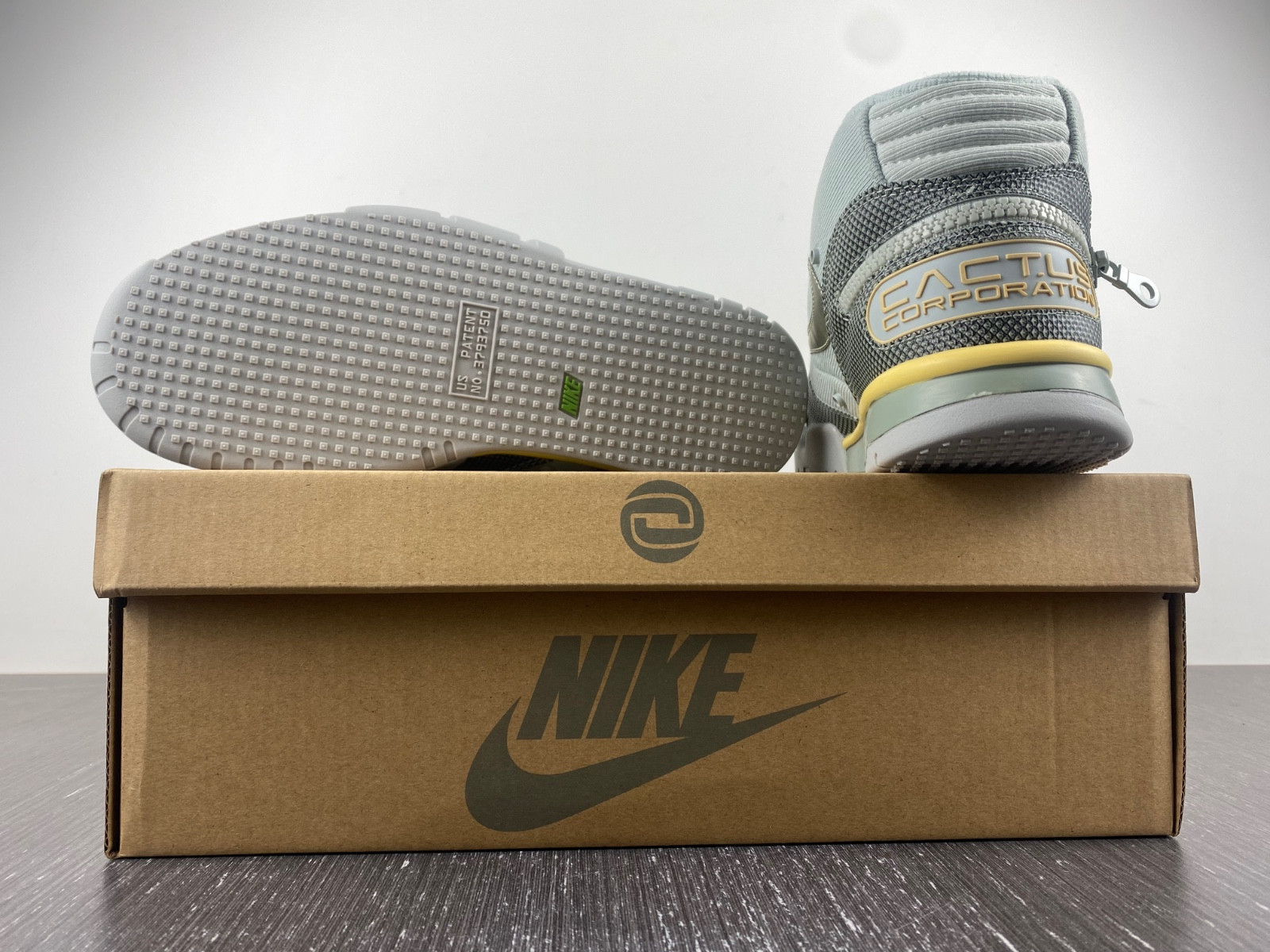 nike travis scott x air trainer 1 sp 