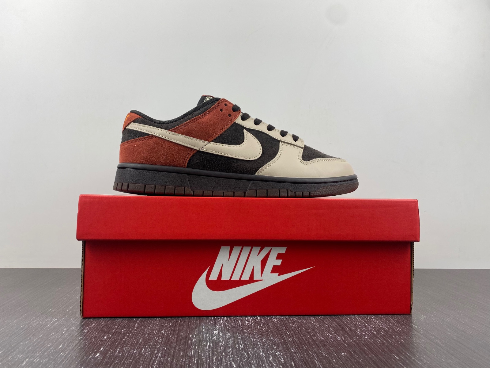 nike dunk low "red panda" fv0305-200