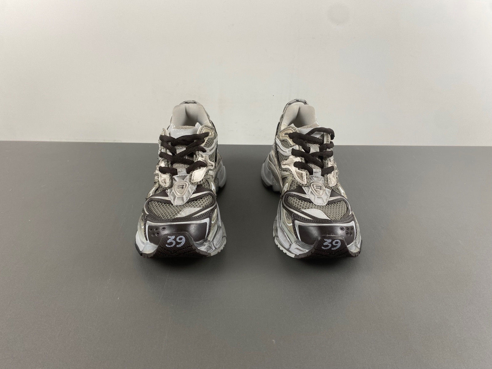 Ba*len*cia*ga runner sneaker