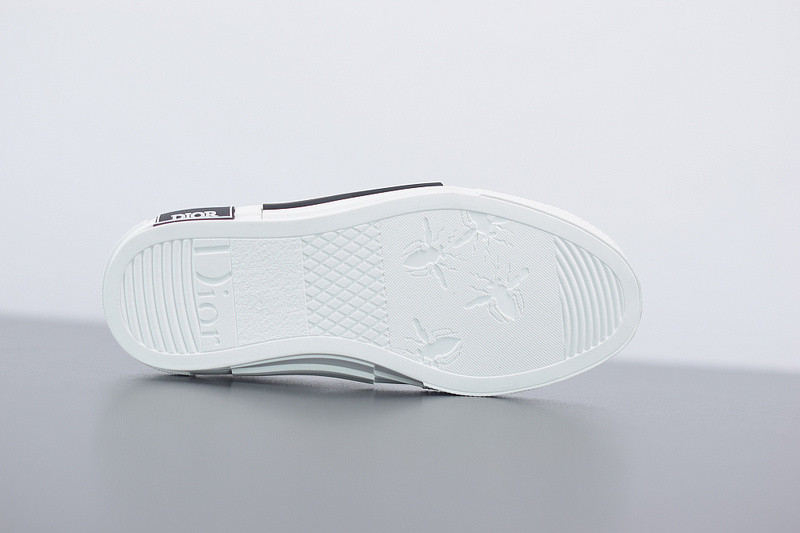 dio* x converse sneaker