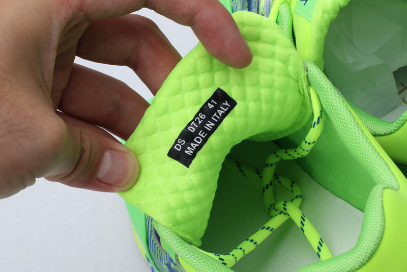 vs chain reaction sneakers