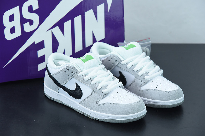 nike sb dunk low “chlorophyll” bq6817-011