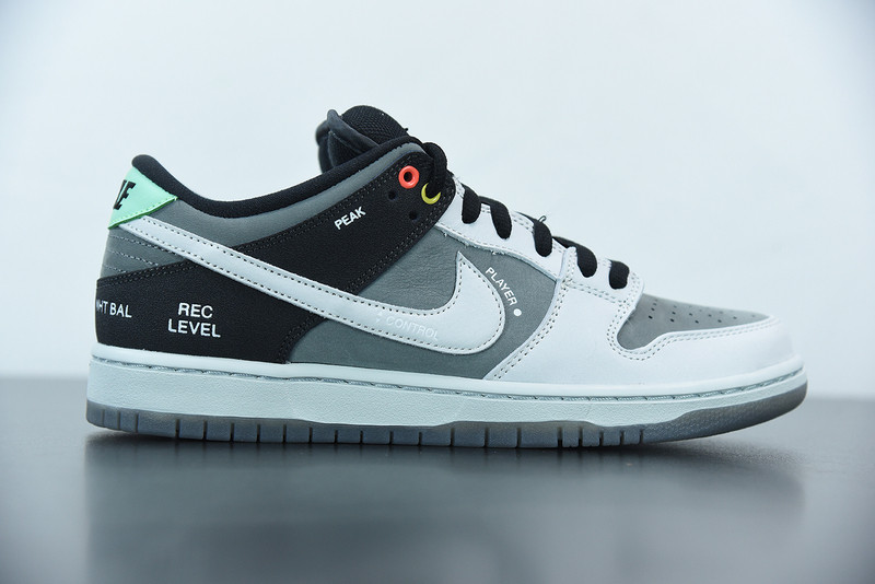 nike dunk low “camcorder” cv1659-001