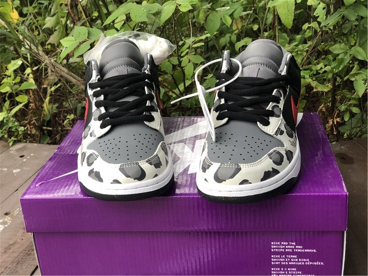 nike sb dunk low grey black university red cu1727-006