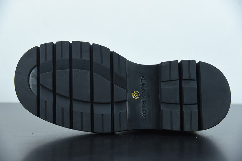 Bo*te*ga ve*ne*ta sneaker