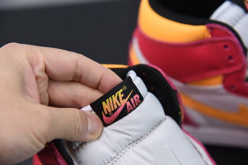 air jordan 1 high og ‘fusion red“ 555088-603