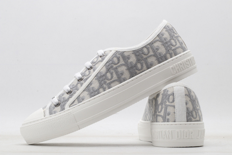 dio* x converse sneaker