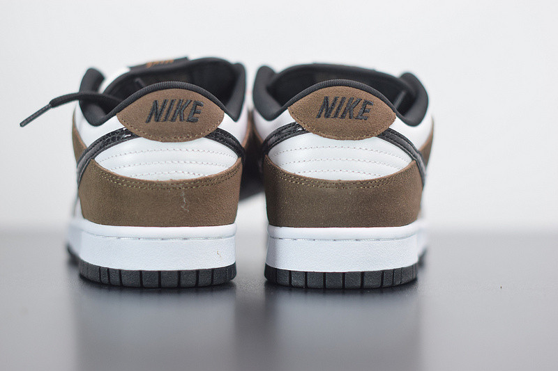 nike dunk low white black trail end brown 304292-102