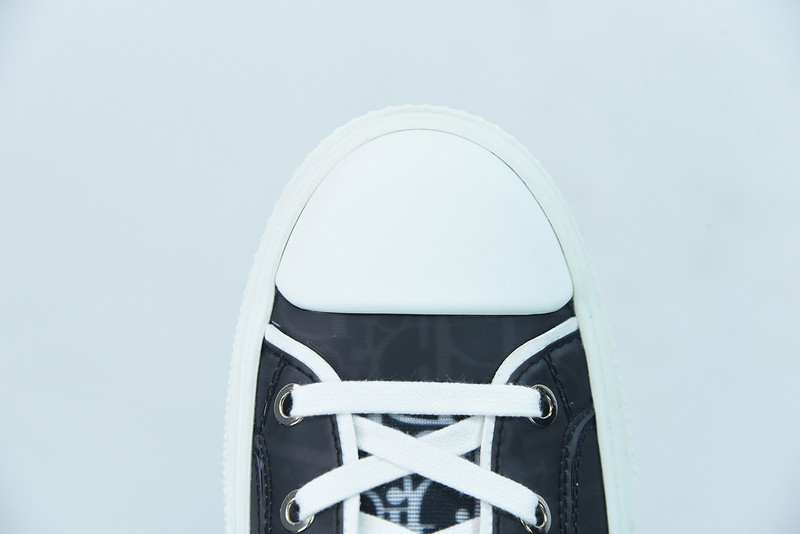 dio* b23 oblique high-top sneaker