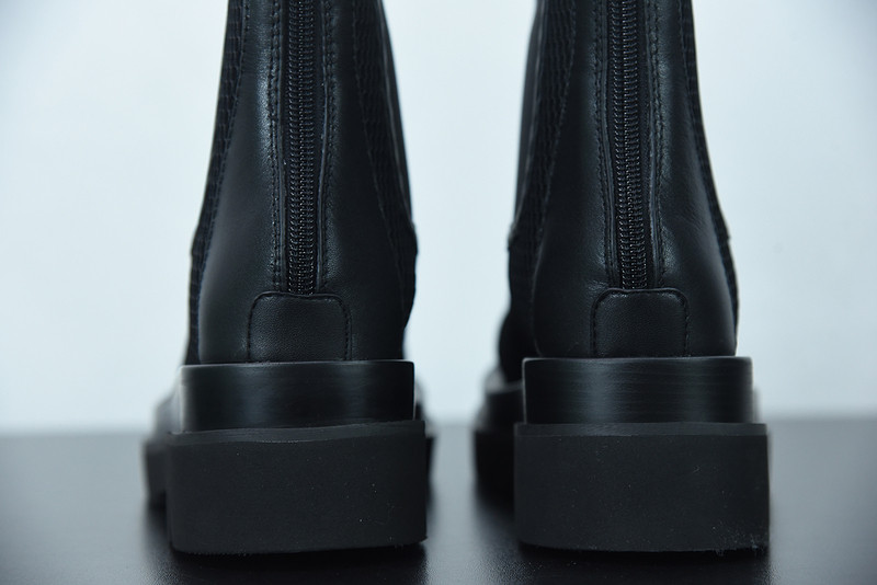 Bo*te*ga ve*ne*ta sneaker