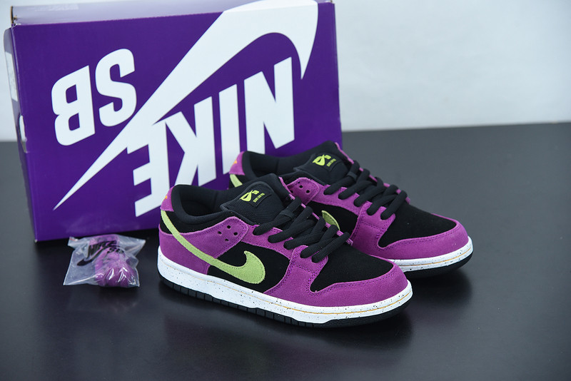 nike sb dunk low “red plum” bq6817-501
