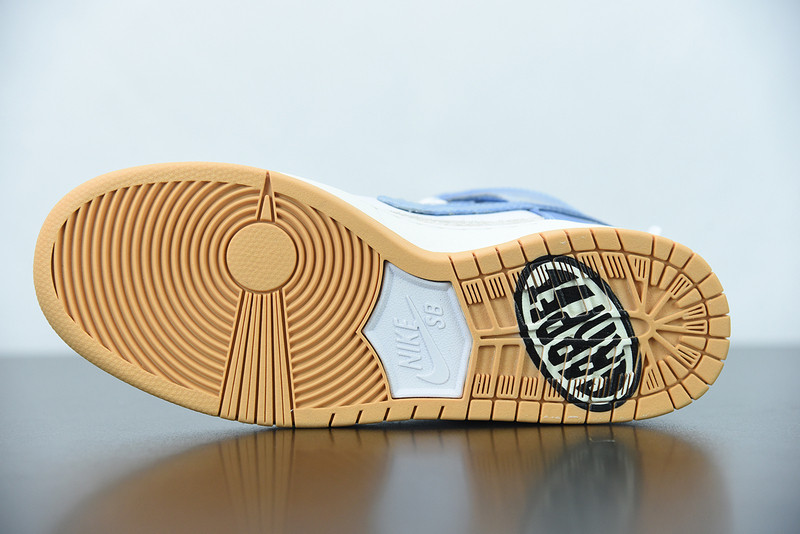 carpet company x dunk high sb cv1677-100