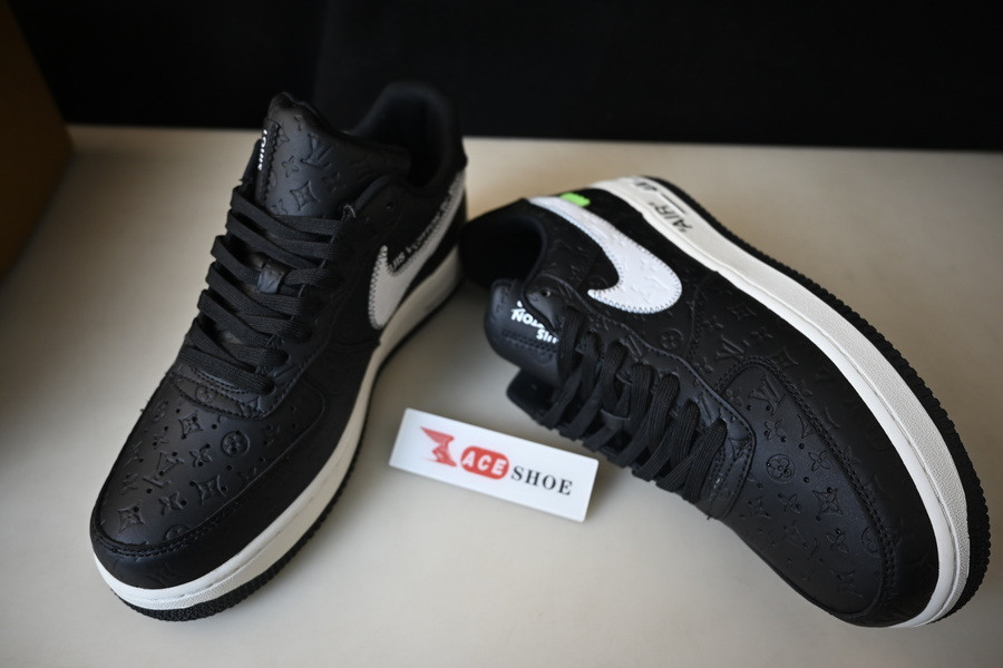 lvt x nike air force1