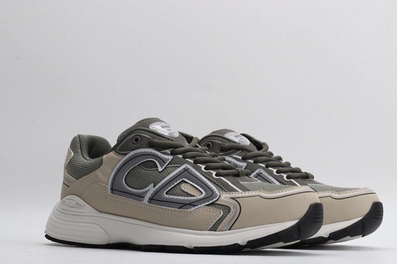 dio* sneaker