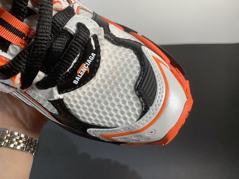 Ba*len*cia*ga runner sneaker