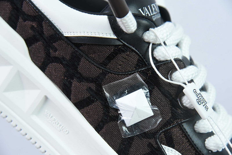 valentino sneaker