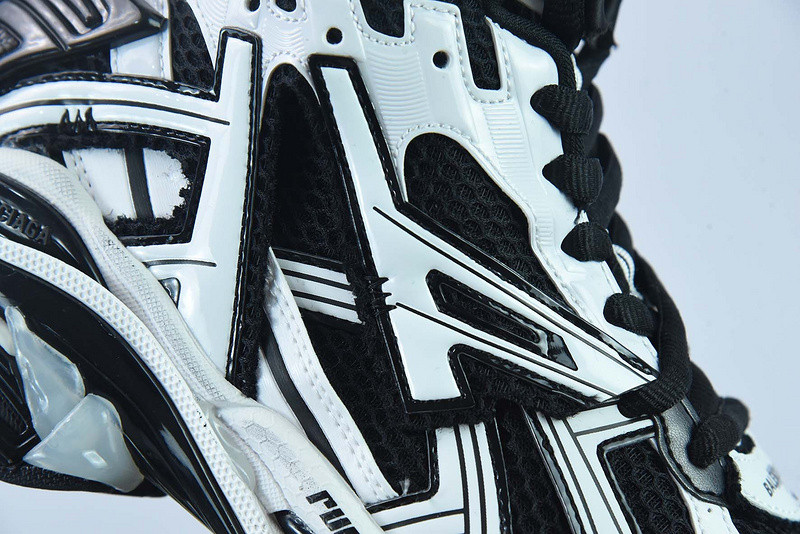 Ba*len*cia*ga runner sneaker