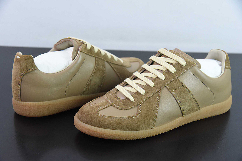 ma*s*n Ma*i*la sneaker