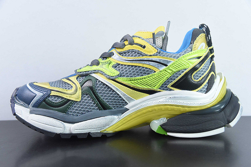 Ba*len*cia*ga runner sneaker