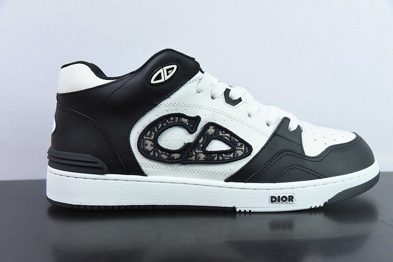 dio* sneaker