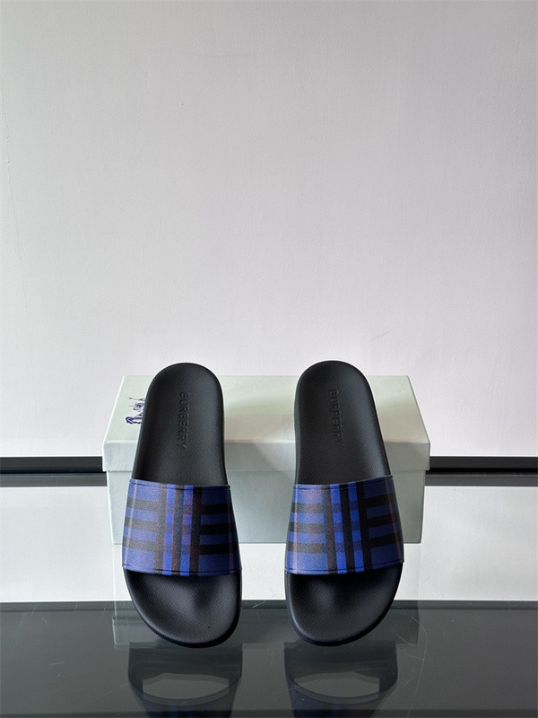 BURBERRY SLide
