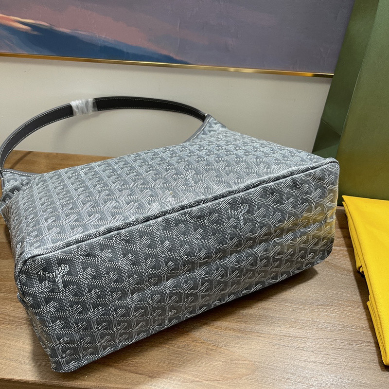 GOYARD PURSE