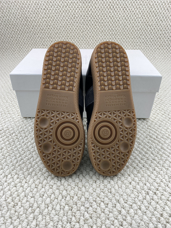 ma*s*n Ma*i*la sneaker