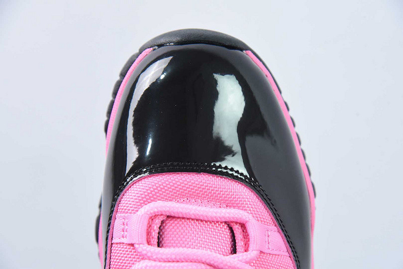Air Jordan 11 Retro “Pink Black”