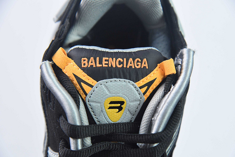 Ba*len*cia*ga runner sneaker