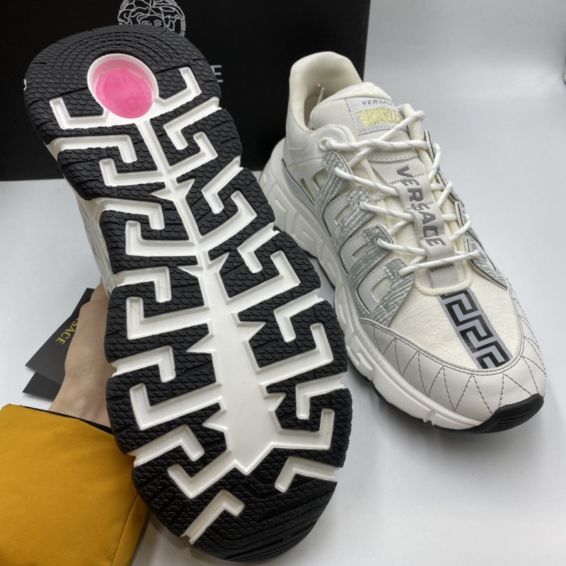 vs chain reaction sneakers