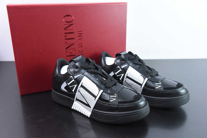valentino sneaker