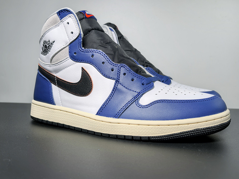 Air Jordan 1 High OG "White/Deep Royal Blue" DZ5485-100