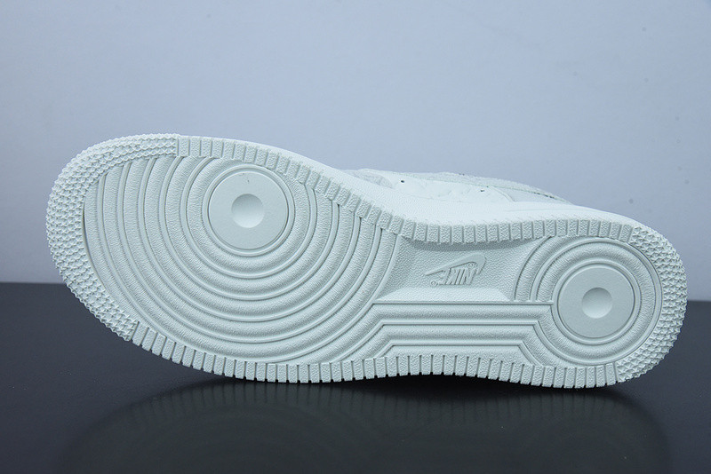 lvt x nike air force1