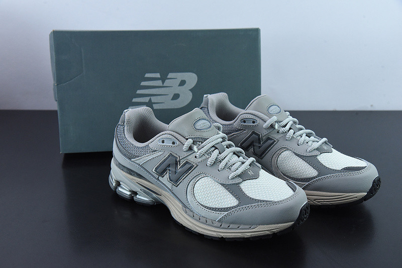 new balance sneaker