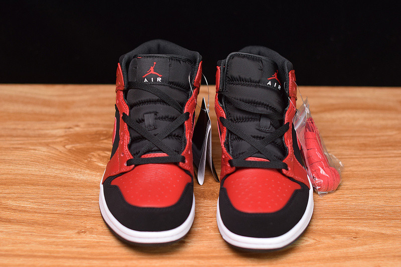 air jordan 1 mid "reverse bred" 554724-054